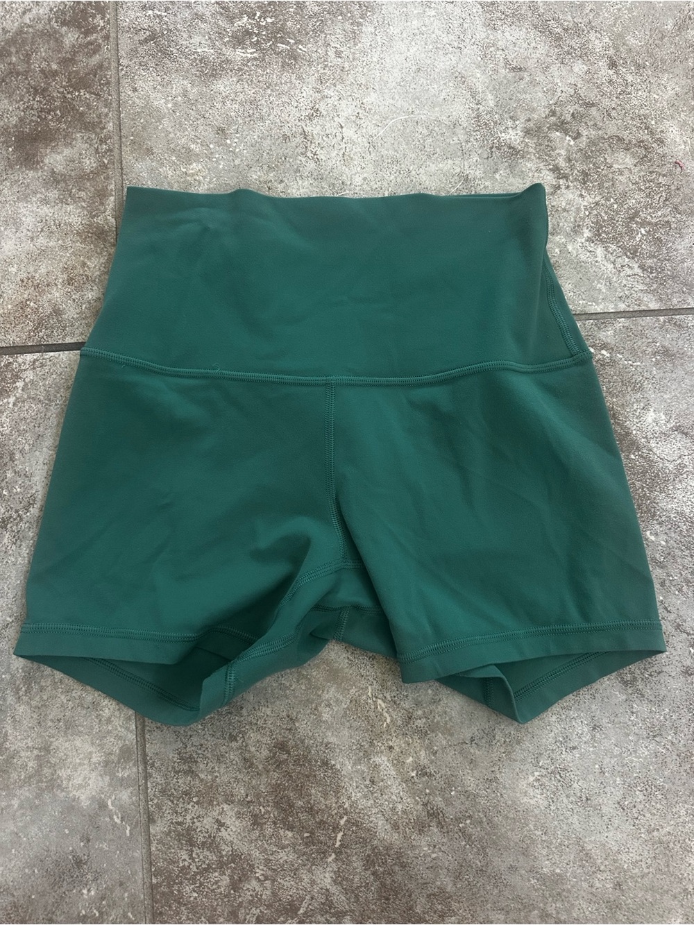 lululemon High-Rise shorts - Picture 2 of 3